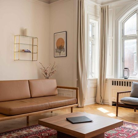 Lovely 3Br Manor Apartment 5 Min From Tivoli Gardens Копенгаген Экстерьер фото