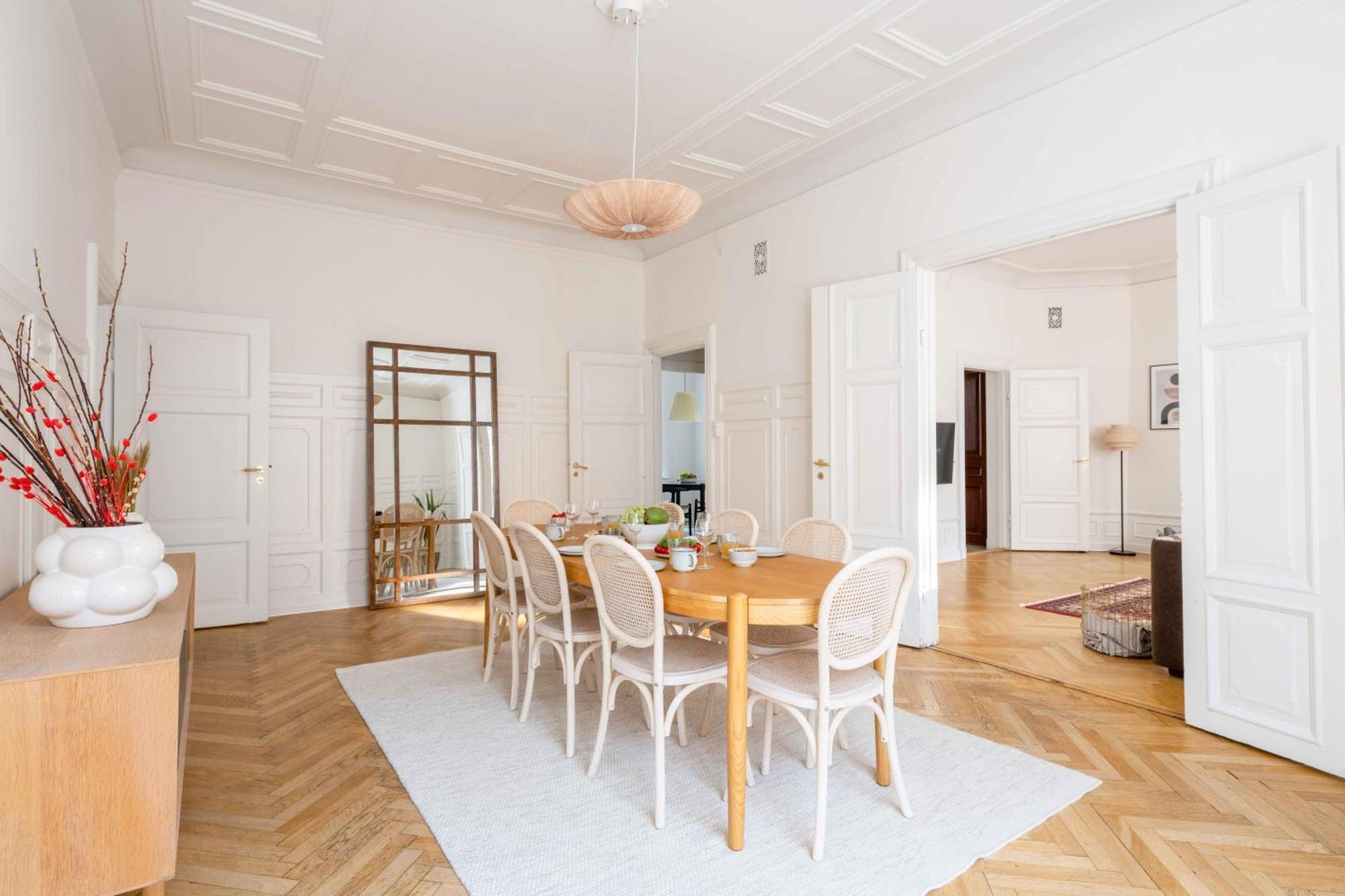 Lovely 3Br Manor Apartment 5 Min From Tivoli Gardens Копенгаген Экстерьер фото